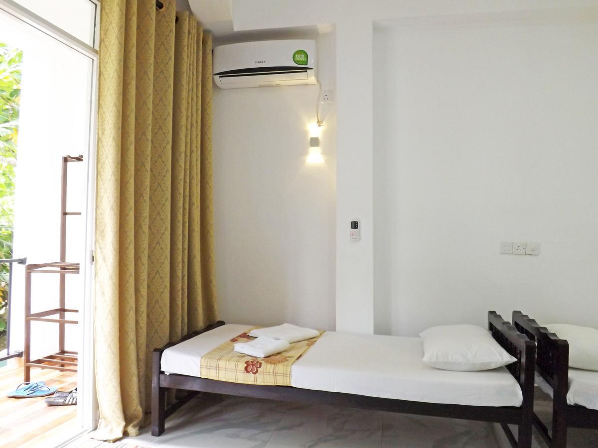 Hotel Diana Hikkaduwa Esterno foto